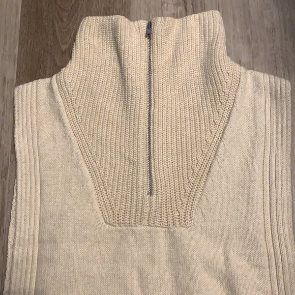 H&M Sweater Vest - Picture 2 of 3
